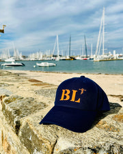 Casquette marine de votre port d'attache BL Boulogne sur Mer de la marque Quartier iode sans filet à l'arrière.